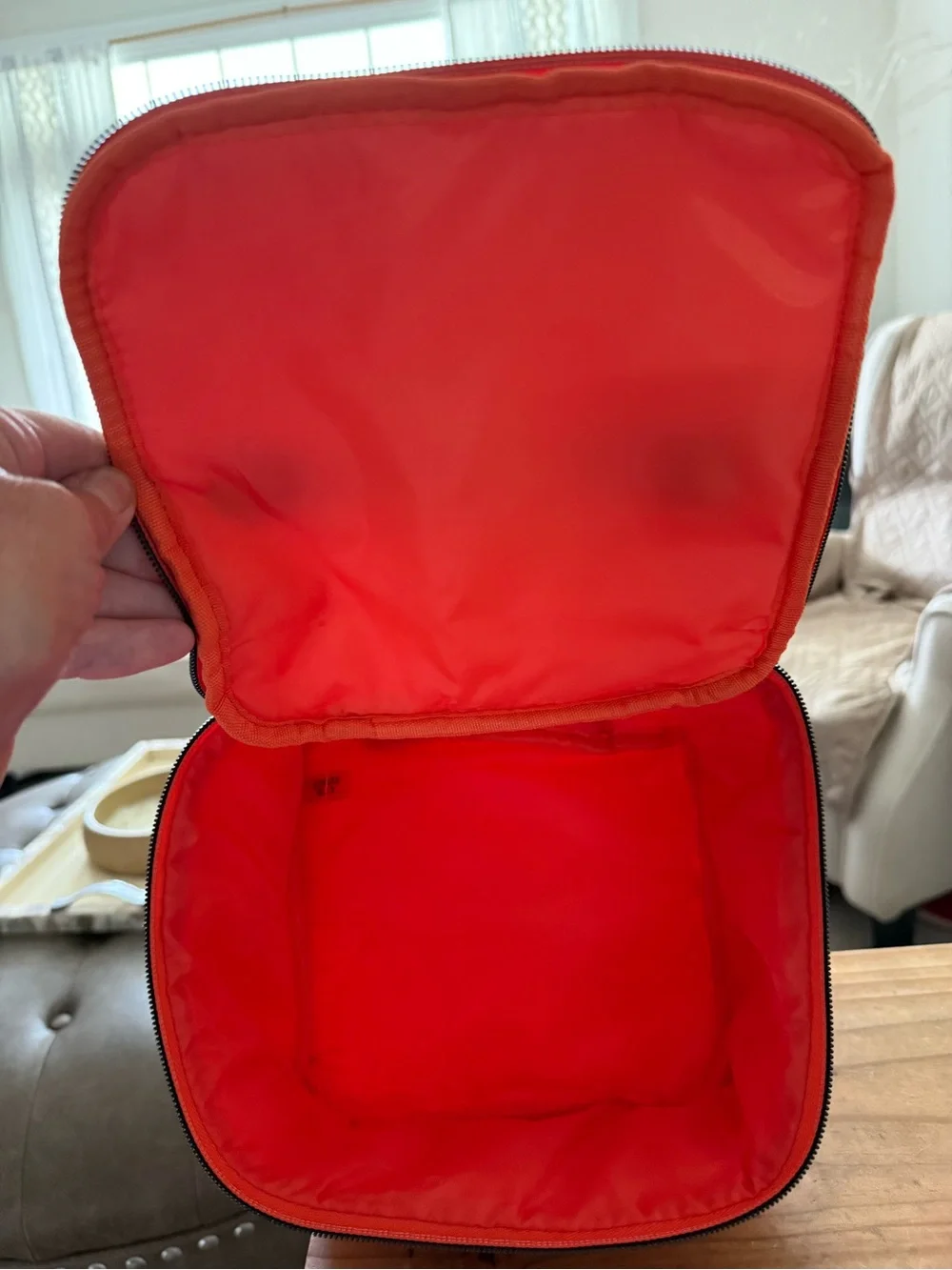Sunday Riley C.E.O. 15% Vitamin C Brightening Serum -with large cosmetic bag!!